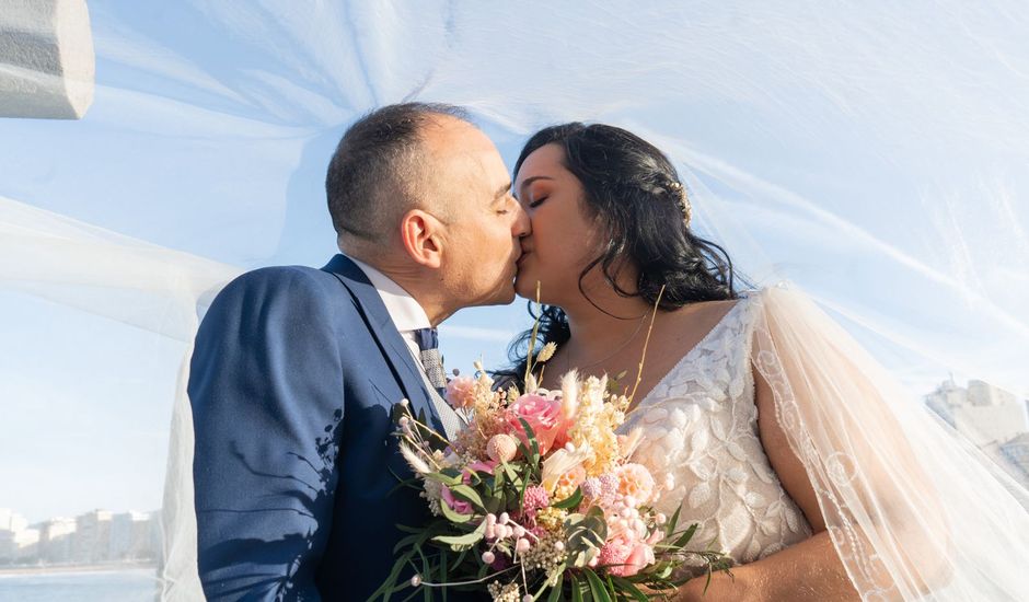 La boda de Lourdes y David en Gijón, Asturias