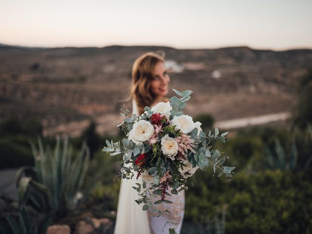 La boda de Juan Carlos y Esther en Aguamarga, Almería 33