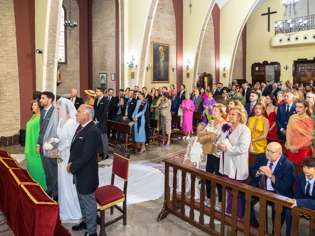 La boda de Pepa y Armando en Los Palacios Y Villafranca, Sevilla 9