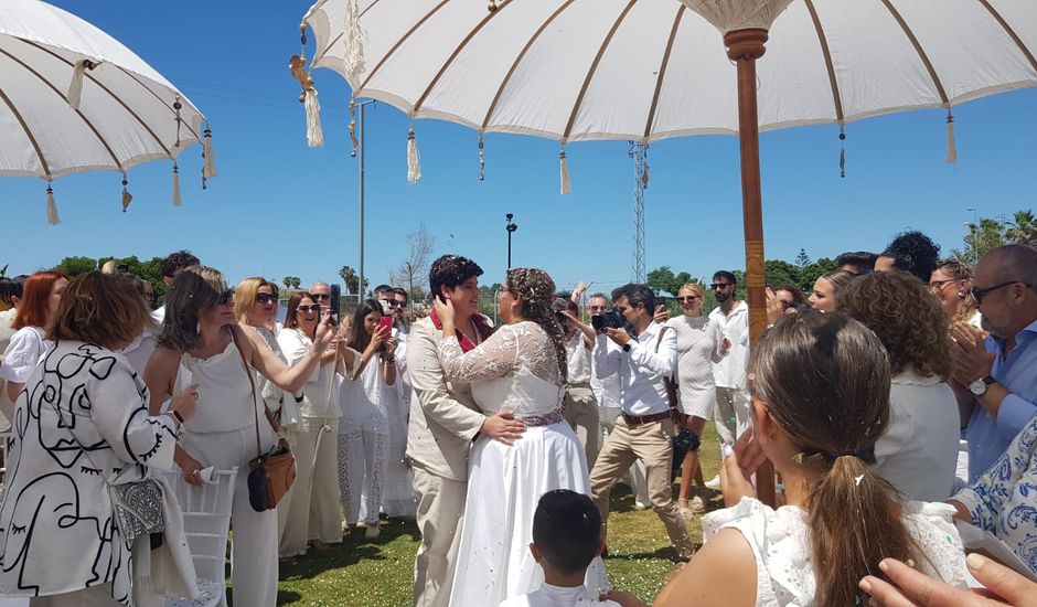 La boda de Cristina y Leticia en Sanlucar De Barrameda, Cádiz