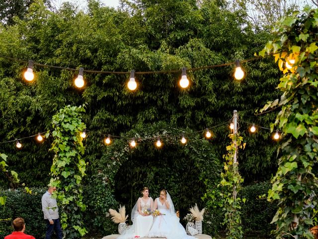 La boda de Conchi y Vanessa en Sant Fost De Campsentelles, Barcelona 34