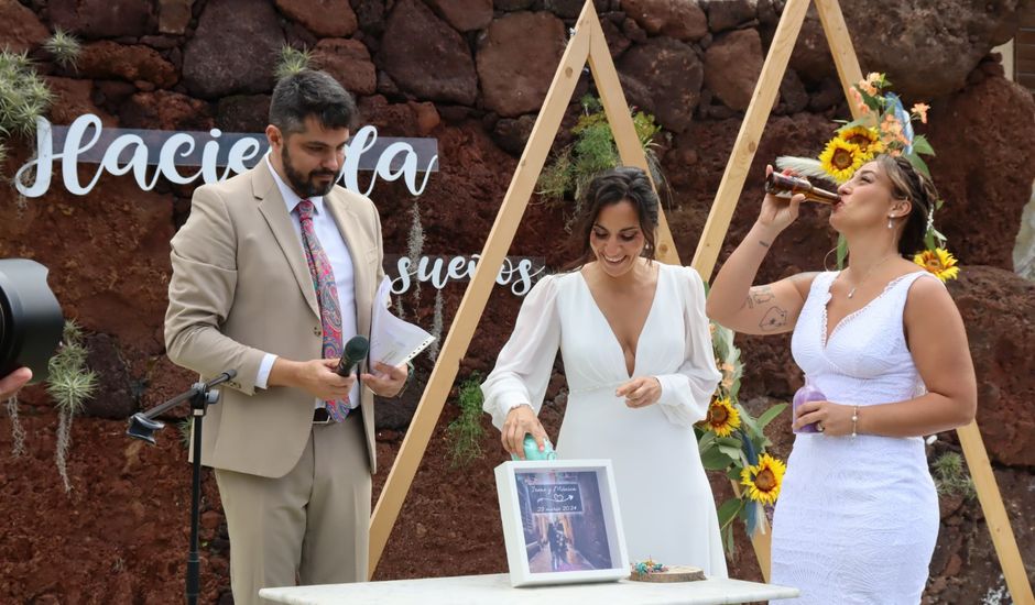 La boda de Irene y Mónica  en Valsequillo (Telde), Las Palmas