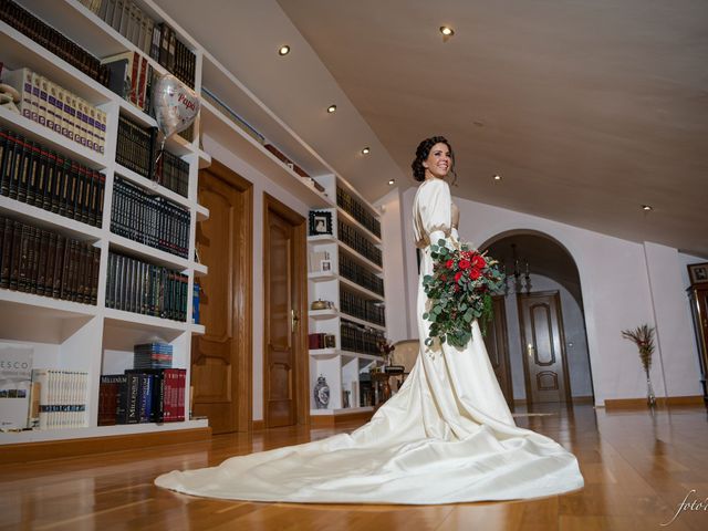 La boda de Kike y Ángela en Medina Del Campo, Valladolid 12