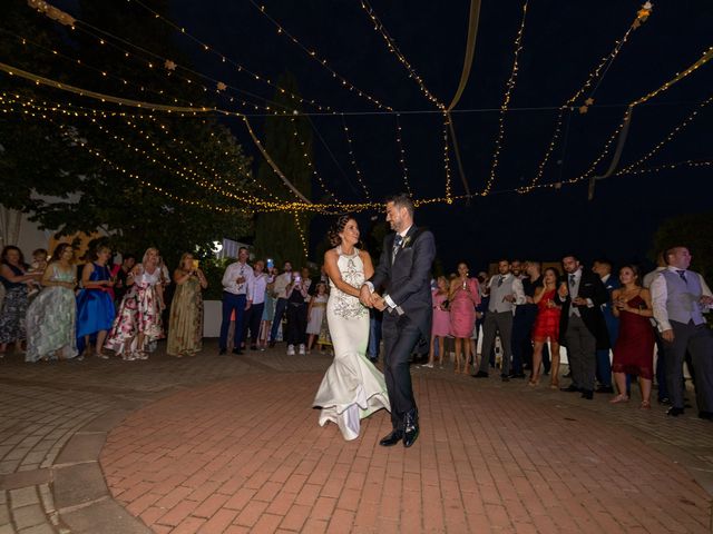 La boda de Kike y Ángela en Medina Del Campo, Valladolid 51