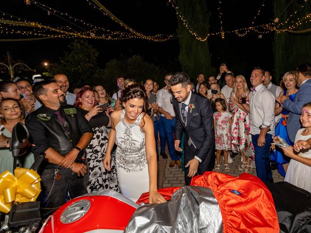 La boda de Kike y Ángela en Medina Del Campo, Valladolid 52