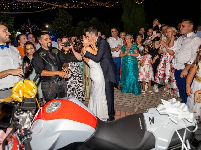 La boda de Kike y Ángela en Medina Del Campo, Valladolid 53