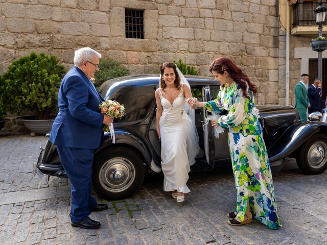 La boda de Laura y Ángel en Colmenar Viejo, Madrid 22