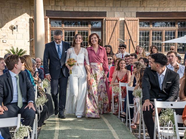 La boda de Aleix y Clara en Sant Feliu Del Raco, Barcelona 25