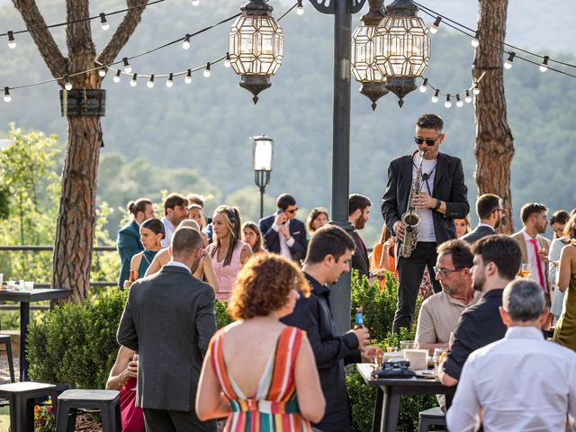 La boda de Aleix y Clara en Sant Feliu Del Raco, Barcelona 32
