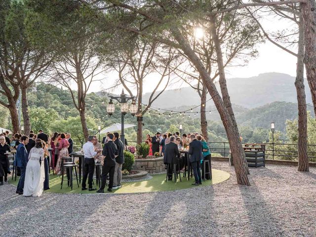La boda de Aleix y Clara en Sant Feliu Del Raco, Barcelona 33