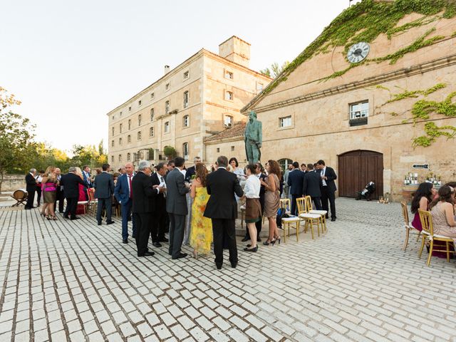 La boda de Borja y Macu en Valverdon, Salamanca 16