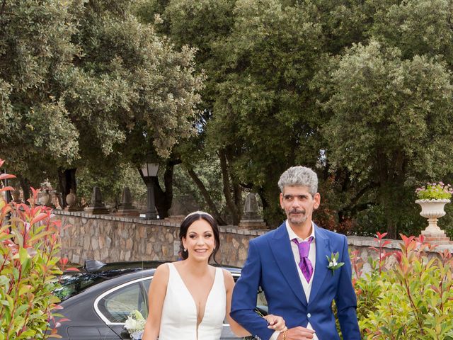 La boda de Juan Manuel y Alba en Navalagamella, Madrid 20