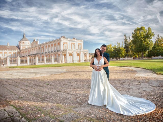 La boda de Juan Manuel y Alba en Navalagamella, Madrid 1