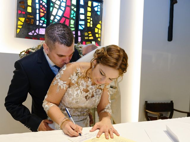 La boda de Pako y Vicky en Noreña, Asturias 35