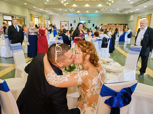 La boda de Pako y Vicky en Noreña, Asturias 42