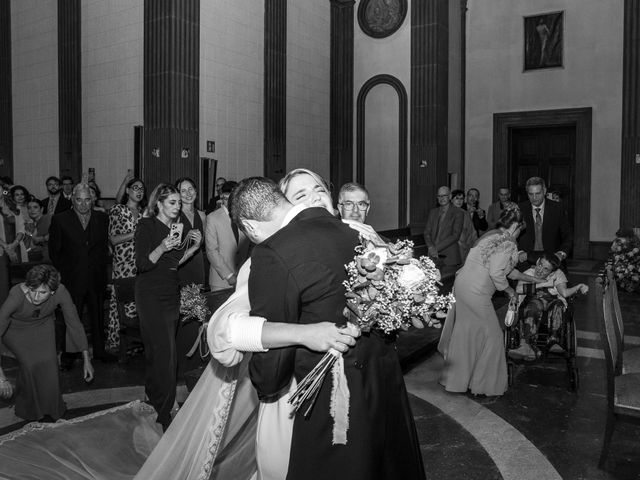 La boda de Juan Carlos y Noemi en Barcelona, Barcelona 35