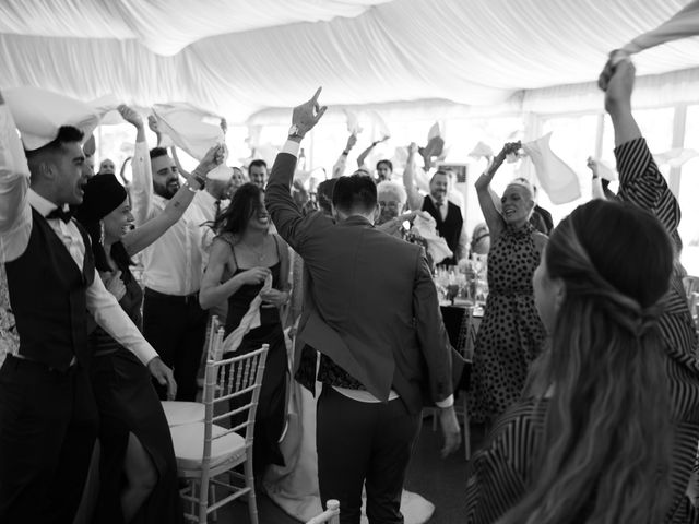 La boda de Adrian y Andrea en Torregrossa, Lleida 157