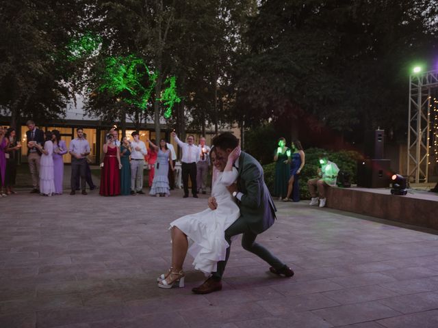 La boda de Adrian y Andrea en Torregrossa, Lleida 195