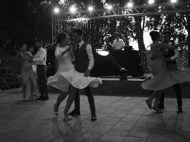 La boda de Adrian y Andrea en Torregrossa, Lleida 205