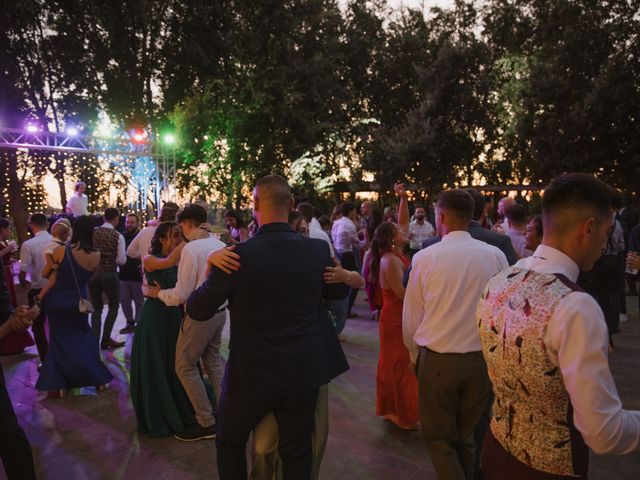 La boda de Adrian y Andrea en Torregrossa, Lleida 212