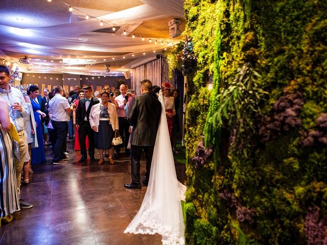 La boda de Josu y María en Vitoria-gasteiz, Álava 36