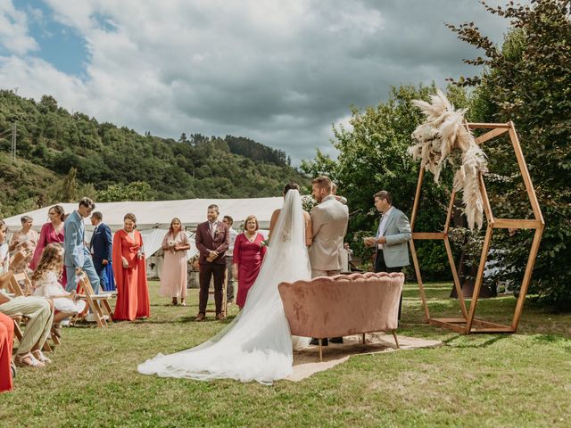 La boda de Jhony y Katy en Las Fraguas, Cantabria 36
