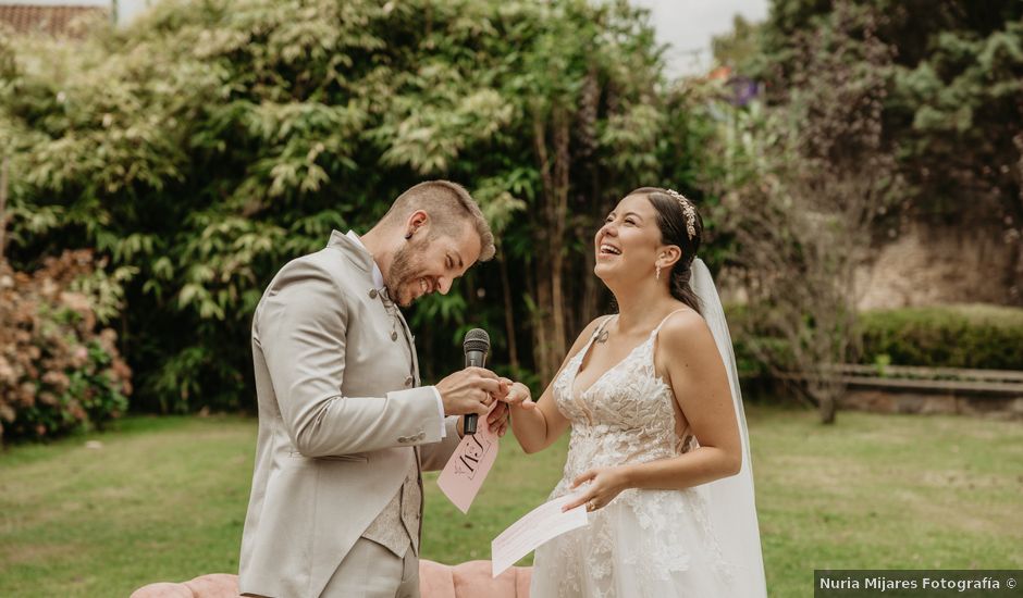 La boda de Jhony y Katy en Las Fraguas, Cantabria