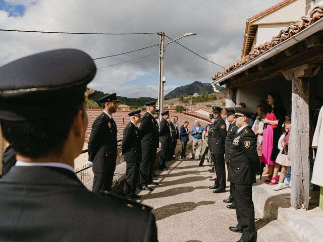 La boda de José y Merche en Cervera De Pisuerga, Palencia 30