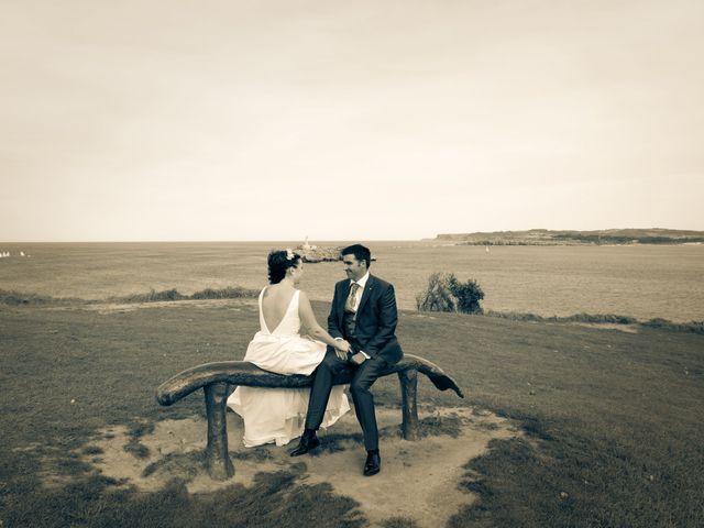 La boda de Paula y Carlos en Oruña De Pielagos, Cantabria 40