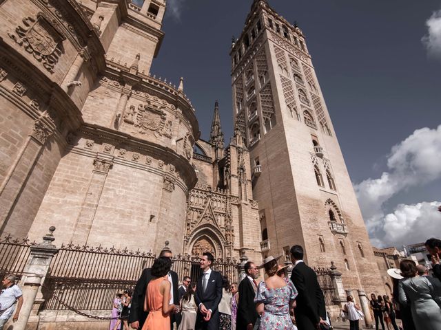 La boda de Marta y Álvaro en Espartinas, Sevilla 16