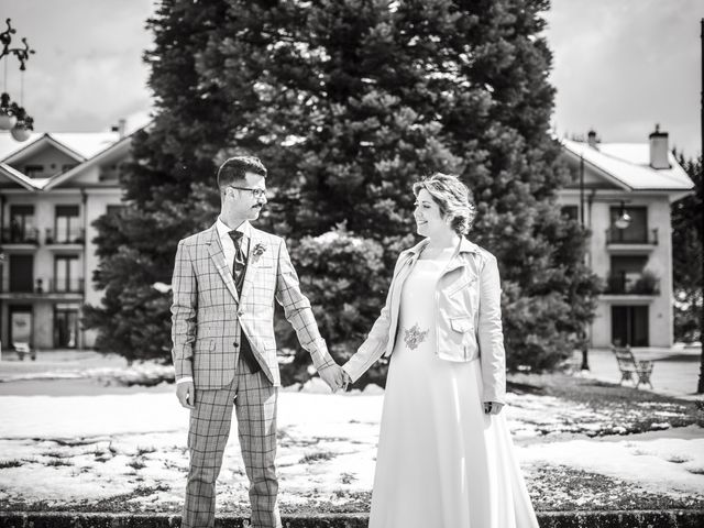 La boda de Jaione y Dani en Gorraiz, Navarra 17