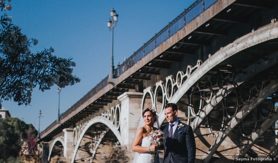 La boda de Javier y Miriam en Camas, Sevilla