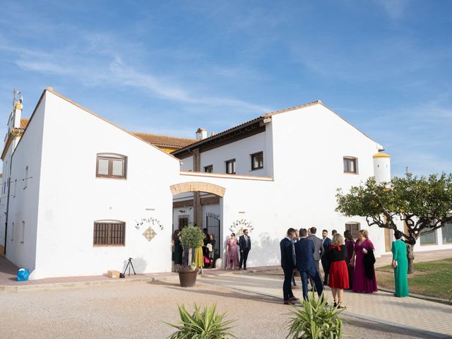 La boda de Adrián y Clara en Catarroja, Valencia 28