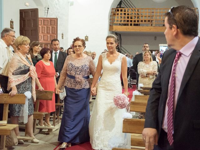 La boda de Tomás y Victoria en Langa, Ávila 14