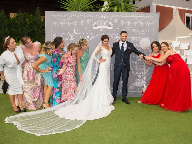 La boda de Juan y Cristina en Arenas, Málaga 33