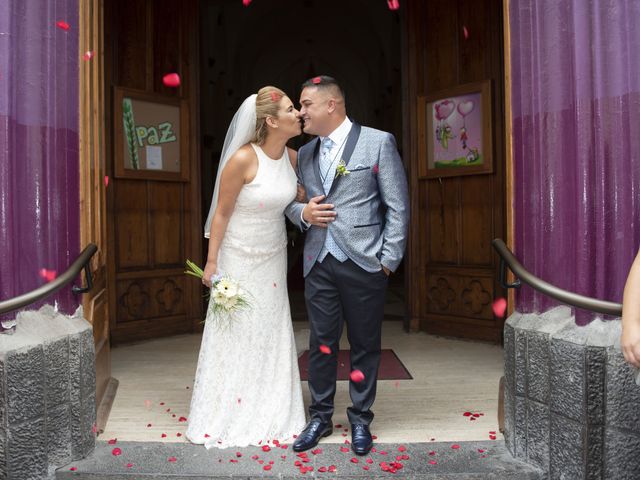 La boda de Adu y Ana en Las Palmas De Gran Canaria, Las Palmas 7