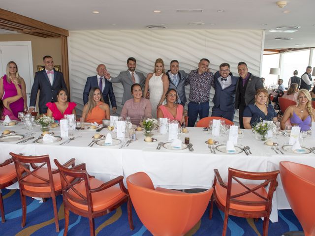 La boda de Adu y Ana en Las Palmas De Gran Canaria, Las Palmas 12