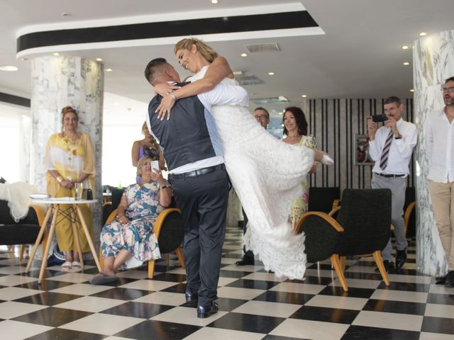 La boda de Adu y Ana en Las Palmas De Gran Canaria, Las Palmas 16