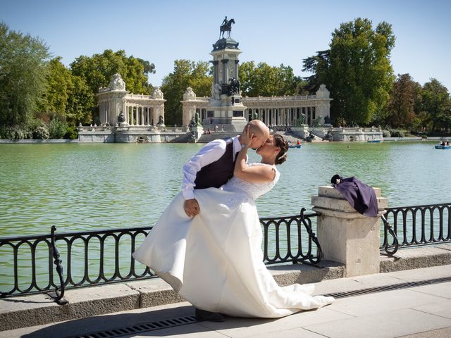 La boda de Luis y Laura  en Carranque, Toledo 25