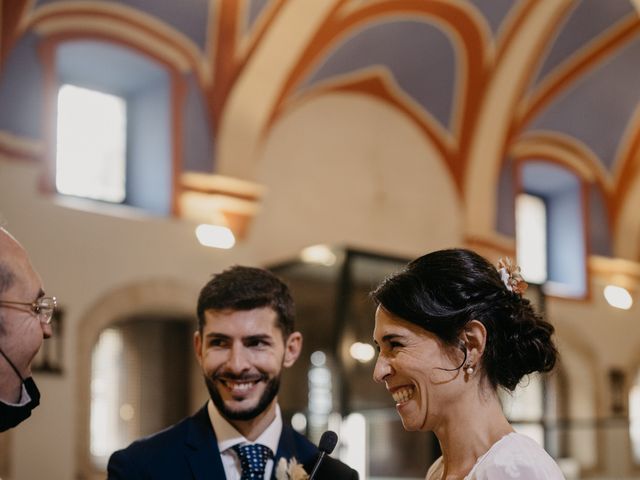 La boda de Carlos y Araceli en Torrecaballeros, Segovia 48