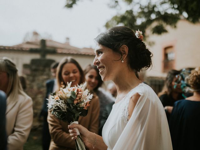La boda de Carlos y Araceli en Torrecaballeros, Segovia 62