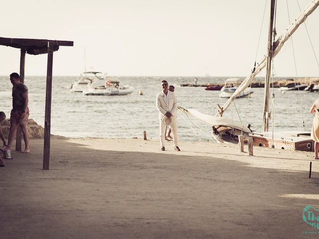 La boda de Lorena y Javier en Cala Conta, Islas Baleares 23