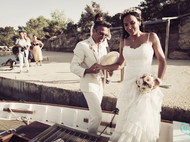 La boda de Lorena y Javier en Cala Conta, Islas Baleares 28