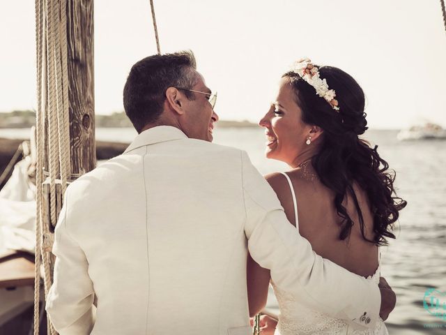 La boda de Lorena y Javier en Cala Conta, Islas Baleares 29