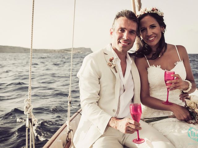 La boda de Lorena y Javier en Cala Conta, Islas Baleares 33