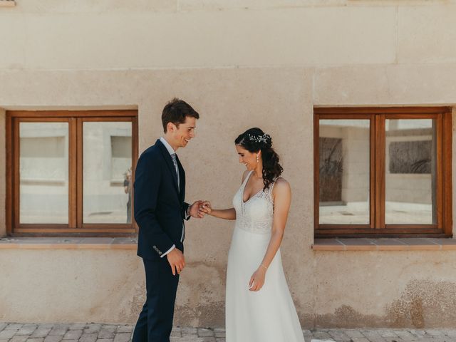 La boda de María y Daniel en Valoria La Buena, Valladolid 64