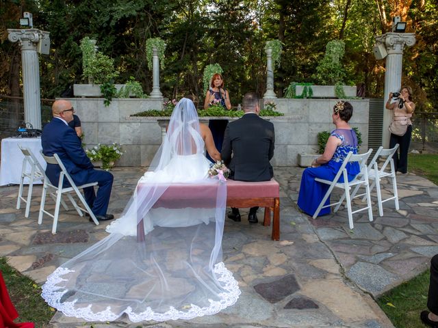 La boda de Carlos y Ailyn en Arganda Del Rey, Madrid 20