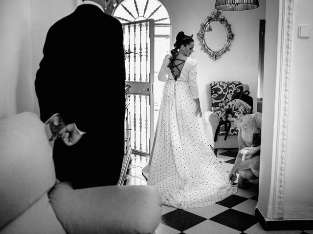 La boda de Carlos y Lole en Bollullos De La Mitacion, Sevilla 33