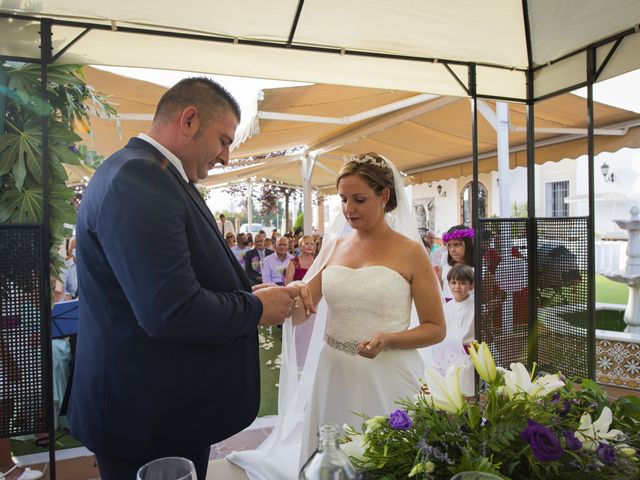 La boda de Rocío y Raúl en Villanueva Del Trabuco, Málaga 26