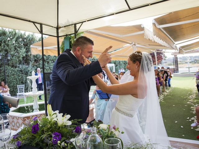 La boda de Rocío y Raúl en Villanueva Del Trabuco, Málaga 31